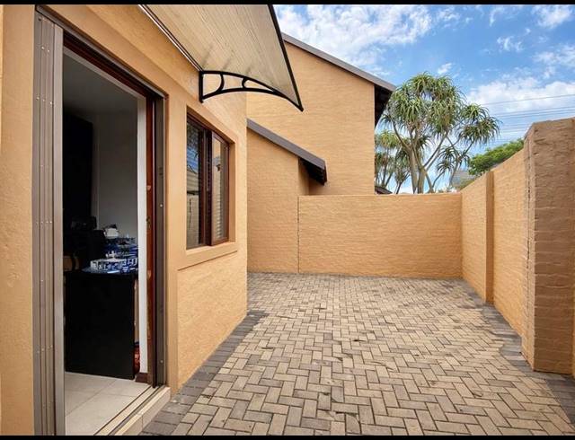 2 BEDROOM TOWNHOUSE FOR SALE IN NOORDWYK